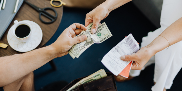 Fix Your Cash Flow Fast with Online Bookkeeping Services